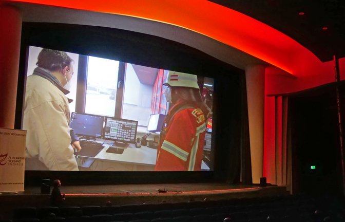 Premiere für die Filme des Feuerwehrverbands Enzkreis, die in Zusammenarbeit mit Studenten der Hochschule für Verwaltung in Ludwigsburg entstanden sind: Am Samstag wurden sie im Pforzheimer Kino Rex offiziell vorgestellt. <span class='image-autor'>Foto: Friedrich</span>