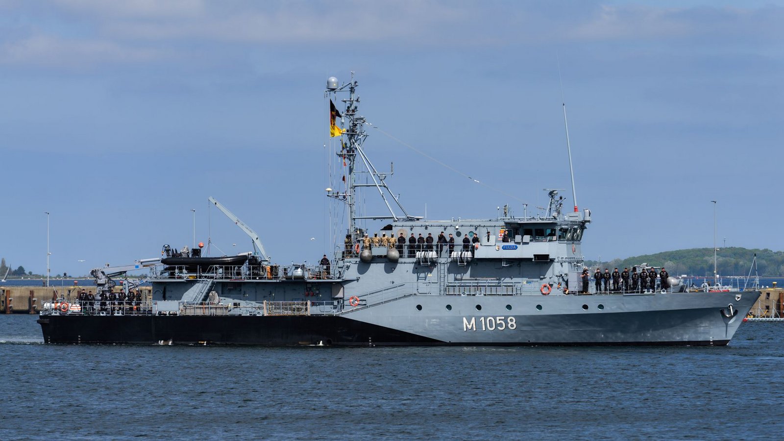 Das Minenjagdboot "Fulda" ist derzeit auf dem Weg in Richtung der Straße von Hormus. (Archivbild)Foto: Marcus Golejewski/dpa Das Minenjagdboot "Fulda" ist derzeit auf dem Weg in Richtung der Straße von Hormus. (Archivbild)Foto: Marcus Golejewski/dpa