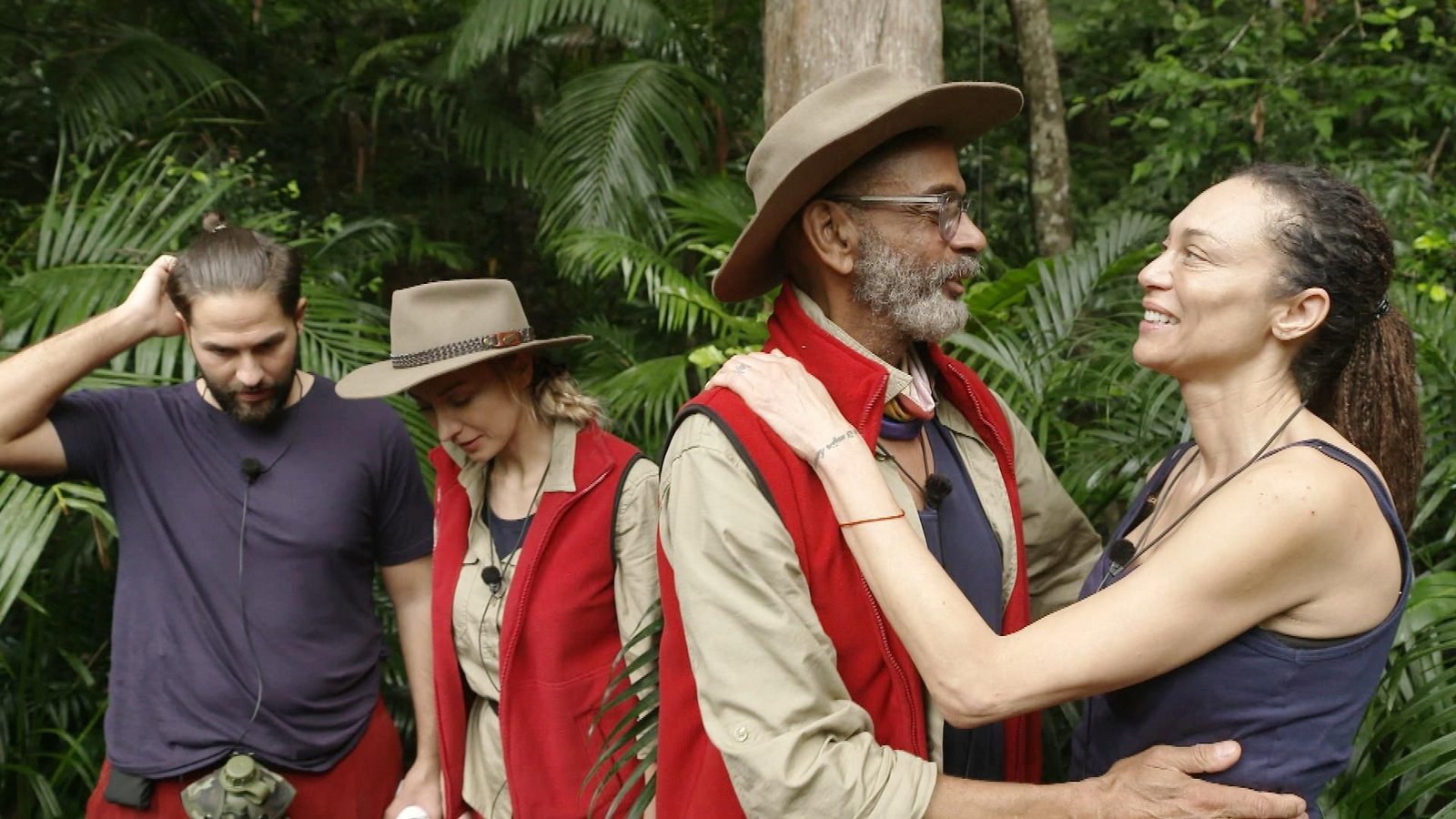 Lilly und Maurice werden hoffnungsfroh von Anna-Carina und Pierre in die Prüfung verabschiedet.Foto: RTL/Folge 18_014 Lilly und Maurice werden hoffnungsfroh von Anna-Carina und Pierre in die Prüfung verabschiedet.Foto: RTL/Folge 18_014