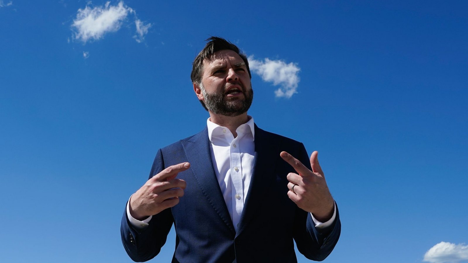 JD Vance zeigt sich vor den Gesprächen vorsichtig optimistisch.Foto: Elizabeth Frantz/POOL REUTERS/AP/dpa
