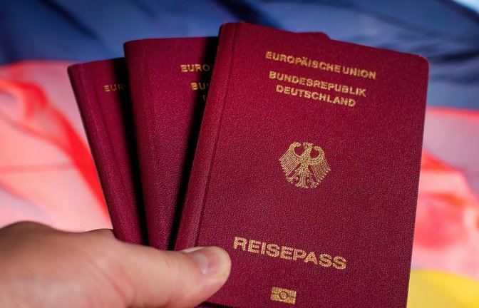 Wohin mit den alten Reisepässen?<span class='image-autor'>Foto: VGV MEDIA / shutterstock.com</span>