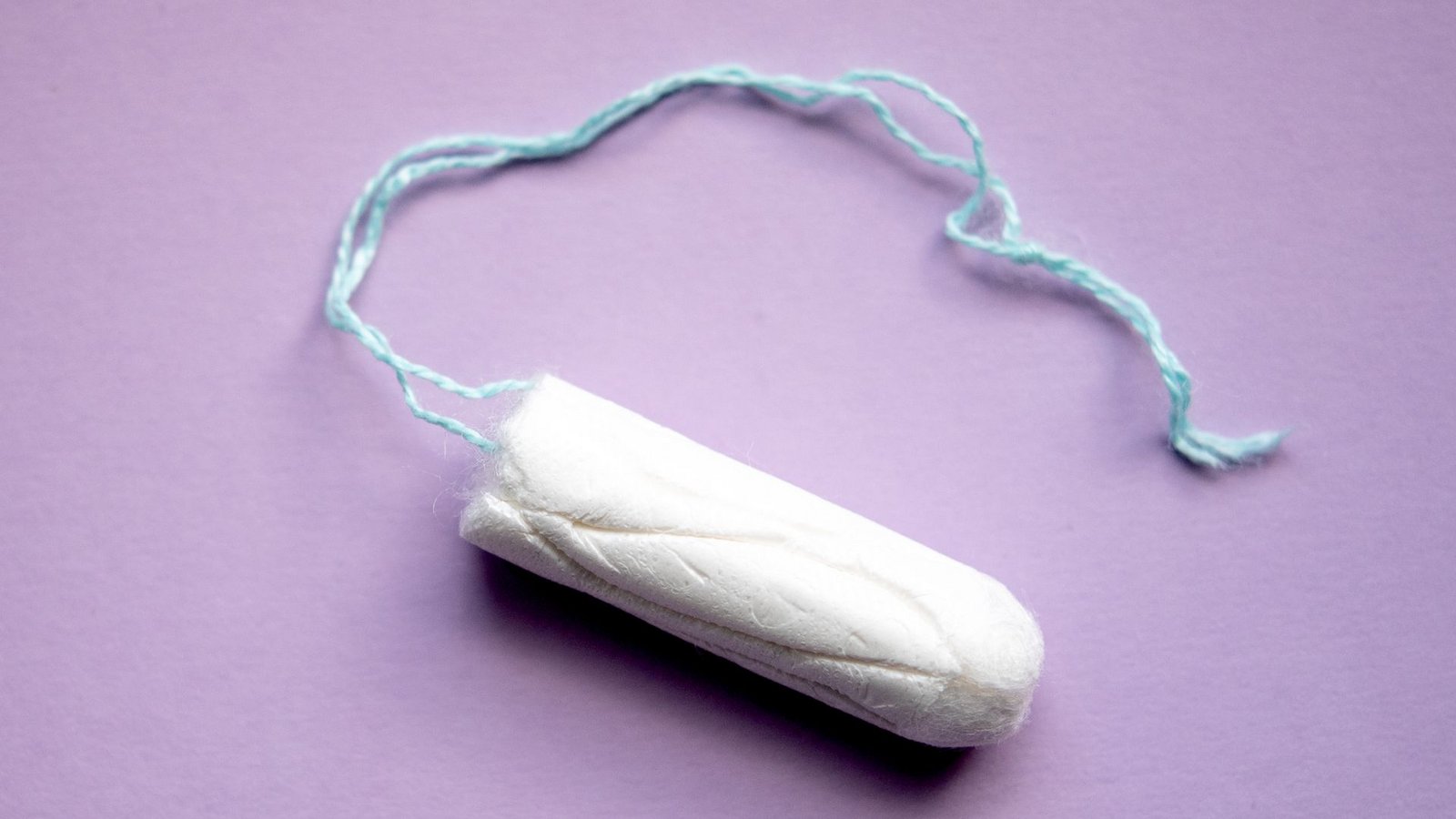 Nicht nur von Krankheitserregern droht Frauen bei Benutzung von Tampons gesundheitliche Gefahr. Die praktischen Wattebausche können auch giftige Metalle enthalten.Foto: dpa/Zacharie Scheurer Nicht nur von Krankheitserregern droht Frauen bei Benutzung von Tampons gesundheitliche Gefahr. Die praktischen Wattebausche können auch giftige Metalle enthalten.Foto: dpa/Zacharie Scheurer