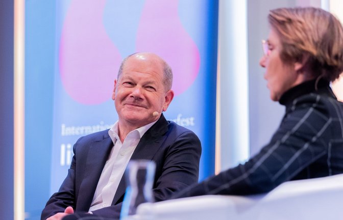 Ex-Kanzler Olaf Scholz hat bei der Lit.Cologne über seine Lesegewohnheiten gesprochen.<span class='image-autor'>Foto: Rolf Vennenbernd/dpa</span>