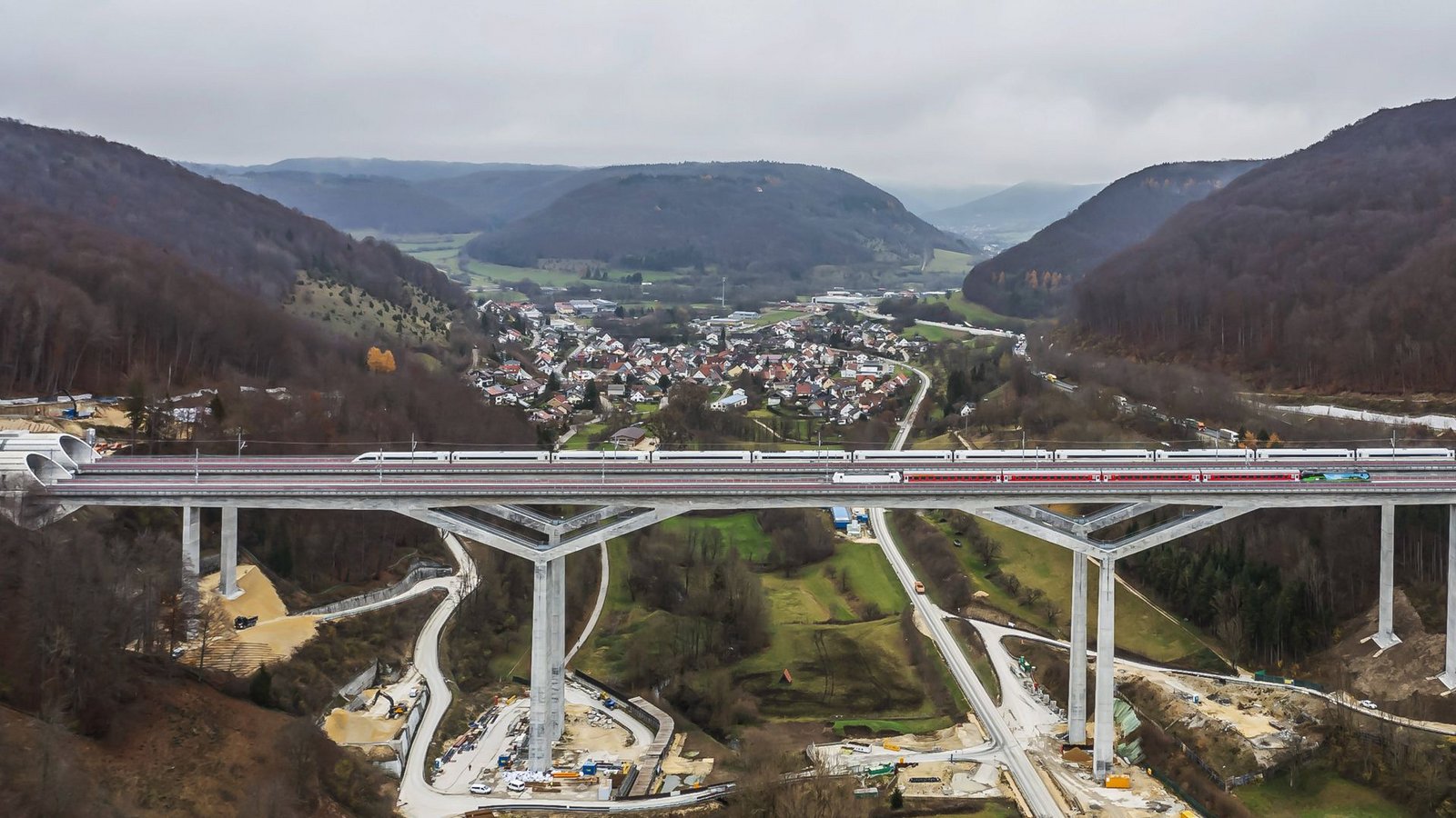 Eleganz hat ihren Preis: Die Filstalbrücke im Kreis Göppingen.Foto: Imago/Arnulf Hettrich Eleganz hat ihren Preis: Die Filstalbrücke im Kreis Göppingen.Foto: Imago/Arnulf Hettrich