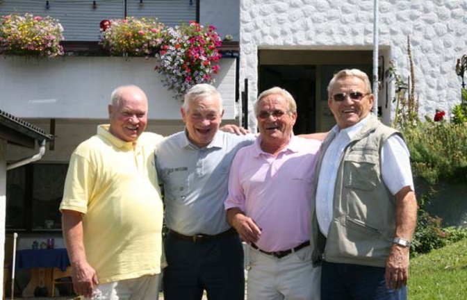 Von links: Horst Welz aus Aurich, Kurt Welz aus Argentinien, Helmut Welz aus Riet und Heinz Welz aus Australien. Foto: Rücker