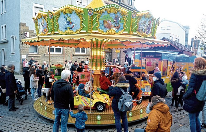 Endlich drehte sich in Mühlacker wieder das Karussell.  Fotos: Stahlfeld