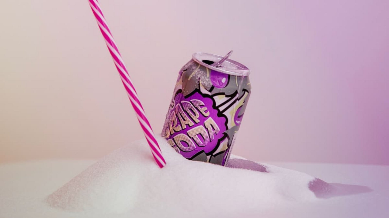 Süße Erfrischung: Viele Limonaden und Eistees liefern hohe Zuckermengen, ohne satt zu machen oder Nährstoffe zu bieten.Anna Hirte/dpa Süße Erfrischung: Viele Limonaden und Eistees liefern hohe Zuckermengen, ohne satt zu machen oder Nährstoffe zu bieten.Anna Hirte/dpa