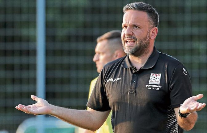 Evangelos Sbonias hat mit dem SGV Freiberg einiges vor, nachdem er drei Wochen nach Beginn der Vorbereitung die Mannschaft von Milorad Pilipovic aus Trainer übernahm. Foto: Archiv/Baumann
