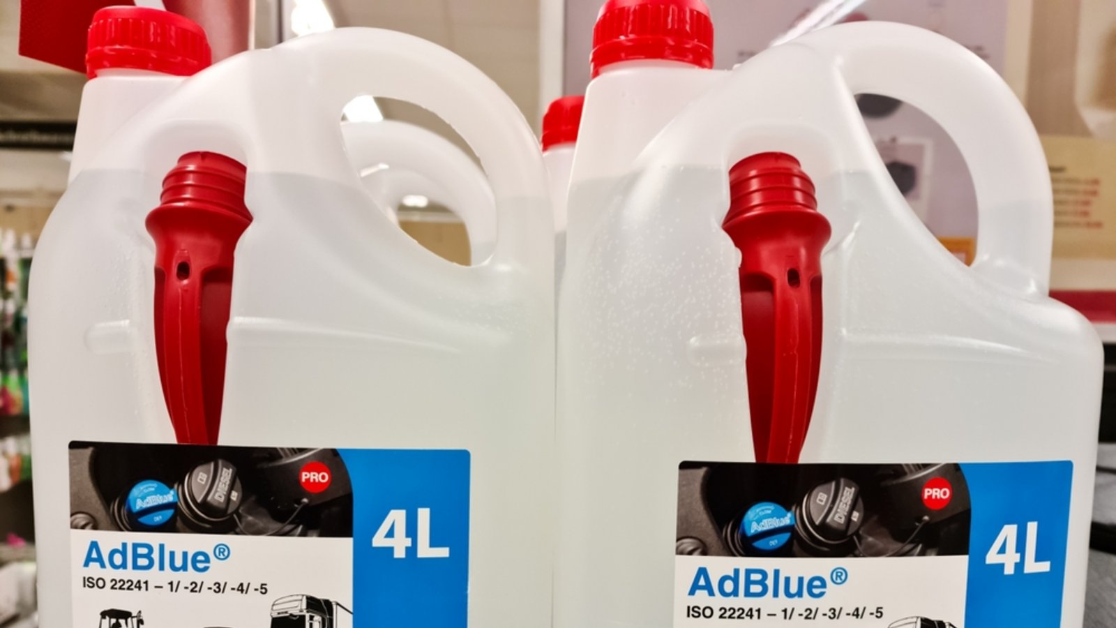 So entsorgen Sie das AdBlue.Foto: Wirestock Creators / shutterstock.com So entsorgen Sie das AdBlue.Foto: Wirestock Creators / shutterstock.com