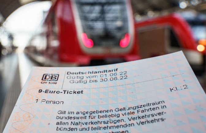 Muss das 9-Euro-Ticket gestempelt werden, um gültig zu sein?<span class='image-autor'>Foto: dpa//
Frank Rumpenhorst</span>