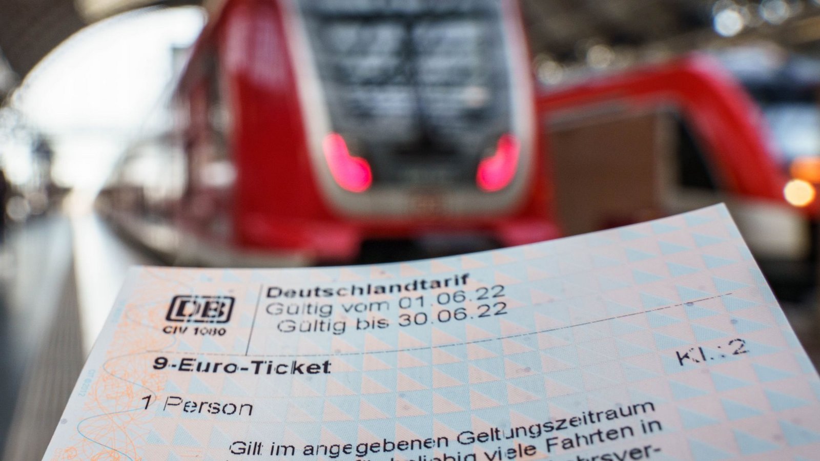 Muss das 9-Euro-Ticket gestempelt werden, um gültig zu sein?Foto: dpa//
Frank Rumpenhorst Muss das 9-Euro-Ticket gestempelt werden, um gültig zu sein?Foto: dpa//
Frank Rumpenhorst