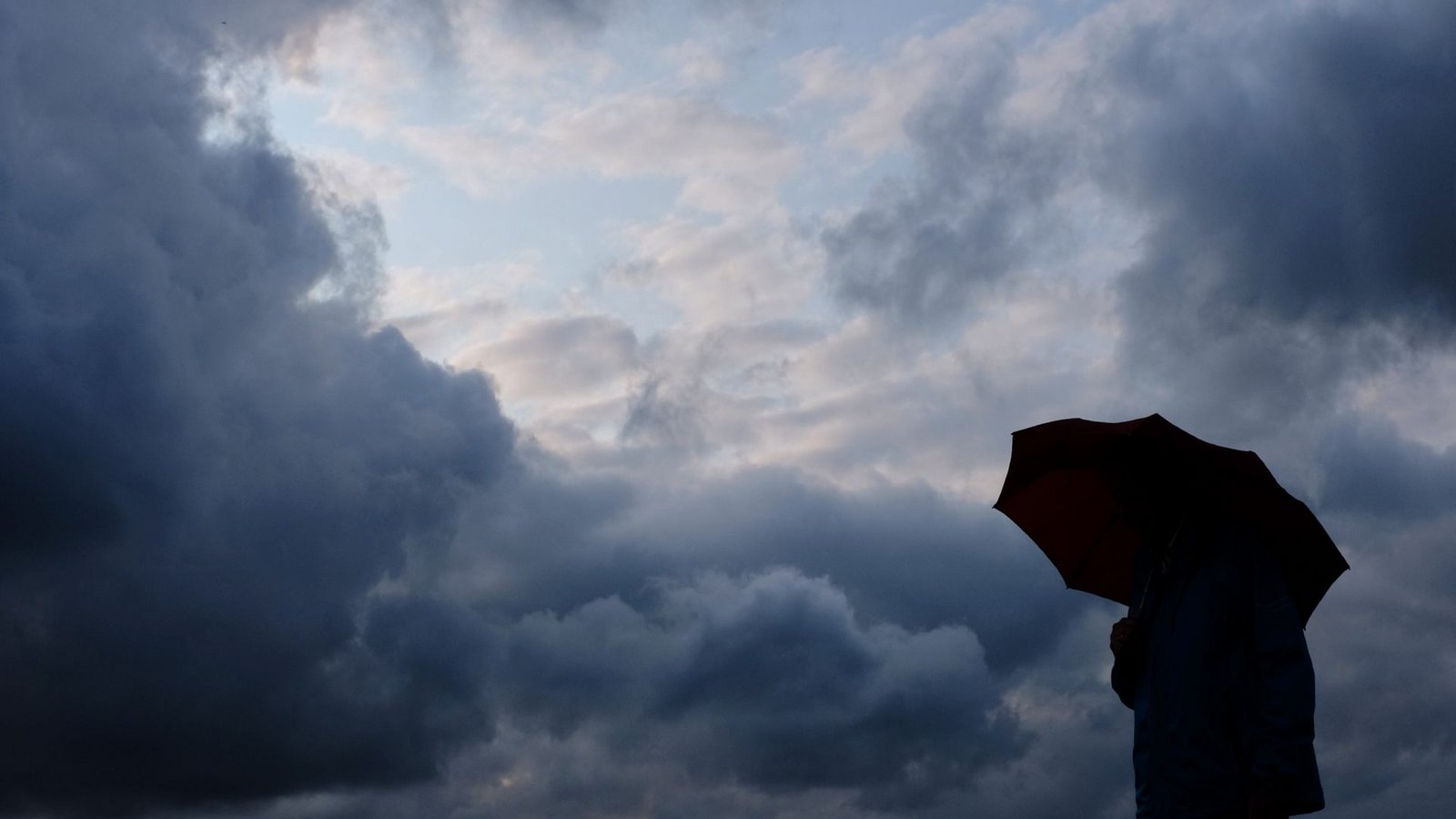 Es wird kühler. (Symbolbild)Foto: Martin Gerten/dpa