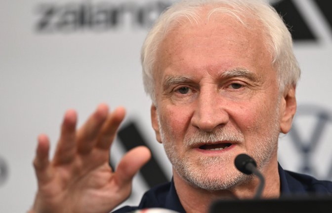 Rudi Völler sieht keinen Grund zur Sorge bei zwei schwierigen WM-Themen.<span class='image-autor'>Foto: Federico Gambarini/dpa</span>