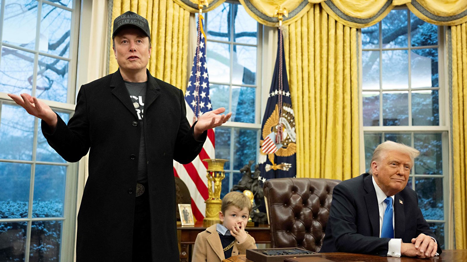 Elon Musk mit seinem Sohn X Æ A-XII zu Besuch bei Donald Trump (re.) im Weißen HausFoto: Jim Watson Elon Musk mit seinem Sohn X Æ A-XII zu Besuch bei Donald Trump (re.) im Weißen HausFoto: Jim Watson