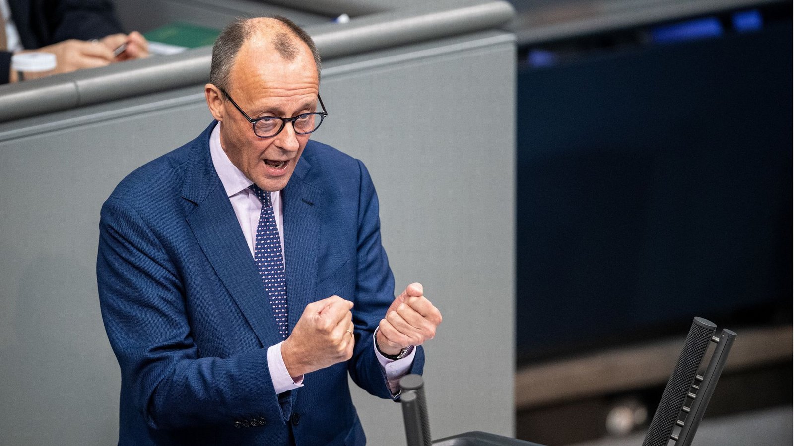 Im Bundestag hat Friedrich Merz nicht nur den Kanzler, sondern auch seinen Parteifreund Wegner kritisiert.Foto: dpa/Melissa Erichsen Im Bundestag hat Friedrich Merz nicht nur den Kanzler, sondern auch seinen Parteifreund Wegner kritisiert.Foto: dpa/Melissa Erichsen