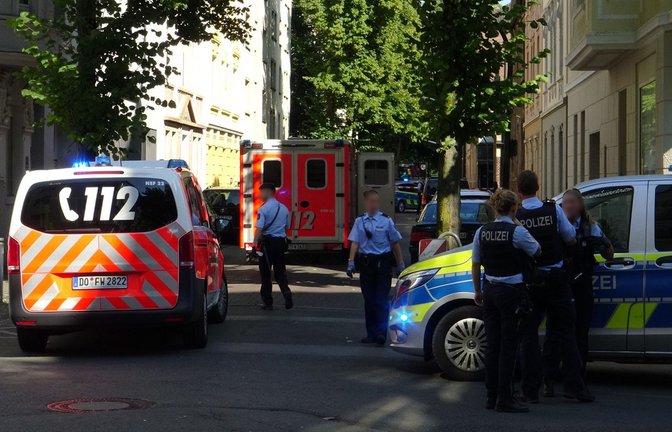 Ein 16-Jähriger ist am Montag in Dortmund durch mehrere Schüsse von Polizisten tödlich verletzt worden.<span class='image-autor'>Foto: Markus Wüllner/ Video-Line TV /dpa</span>