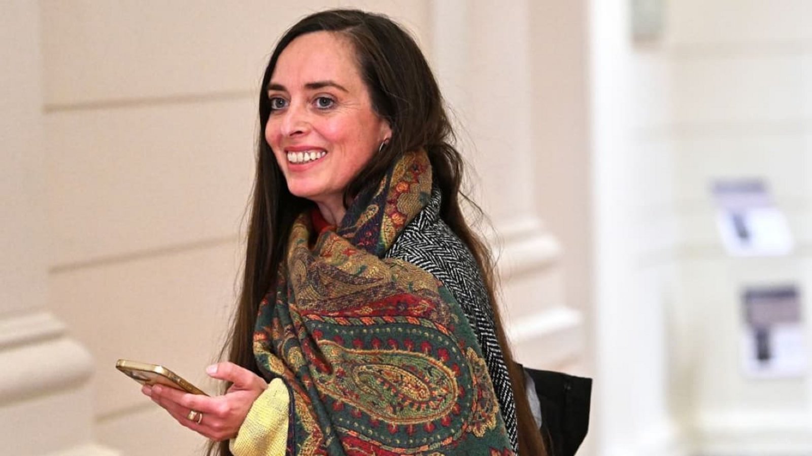 Vanessa Emde (Die Linke) kommt im Berliner Abgeordnetenhaus zu einer Fraktionssitzung ihrer Partei.<span class='image-autor'>Soeren Stache/dpa</span>