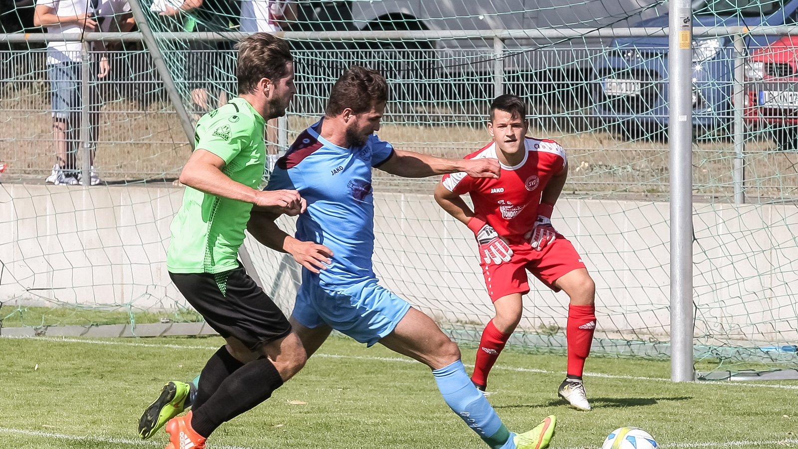 Kim Berberich (rechts) lässt den SV Illingen nach seinem Wechsel nach Nussdorf mit einem Torwartproblem zurück, wohingegen das Team aus dem Hardtwäldle nun für die Position zwischen den Pfosten fast schon die Qual der Wahl hat. Kim Berberich (rechts) lässt den SV Illingen nach seinem Wechsel nach Nussdorf mit einem Torwartproblem zurück, wohingegen das Team aus dem Hardtwäldle nun für die Position zwischen den Pfosten fast schon die Qual der Wahl hat.