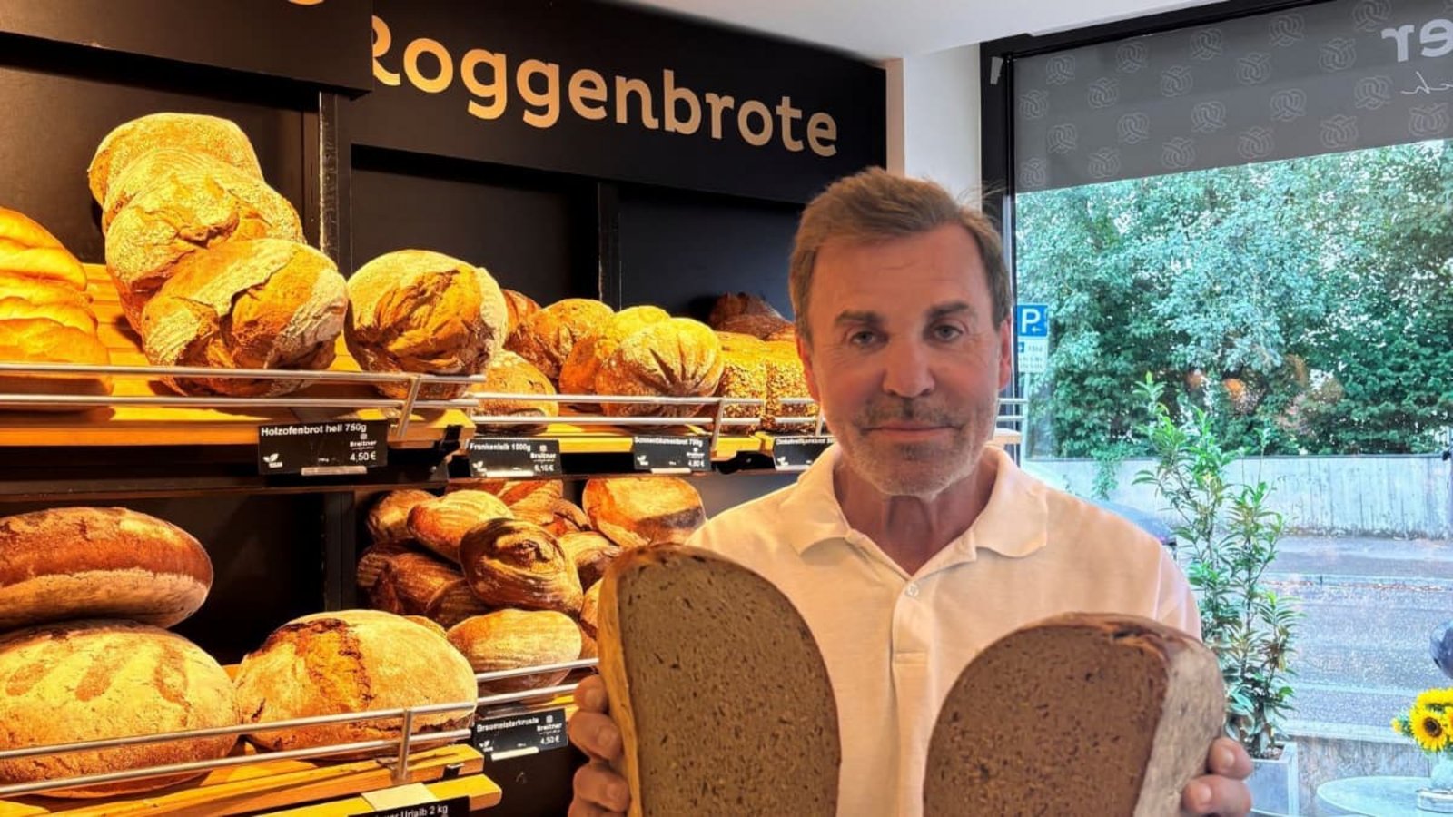 Matthias Breitner aus Pfaffenhofen an der Ilm: Nach einem Streit muss der Bäckermeister 15.000 Euro investieren.Bäckerei Breitner/Bäckerei Breitner/dpa/dpa Matthias Breitner aus Pfaffenhofen an der Ilm: Nach einem Streit muss der Bäckermeister 15.000 Euro investieren.Bäckerei Breitner/Bäckerei Breitner/dpa/dpa