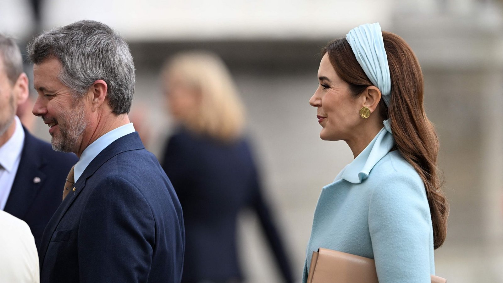 Königin Mary Elizabeth ist in bester Laune.Foto: AFP/RALF HIRSCHBERGER
