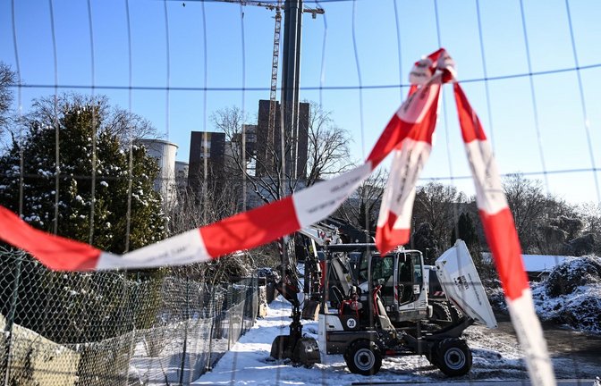 Der Brandanschlag auf die Stromversorgung in Berlin mitten im Winter hat gezeigt, welche Auswirkungen Angriffe auf die Infrastruktur haben können. (Symbolbild)<span class='image-autor'>Foto: Britta Pedersen/dpa</span>