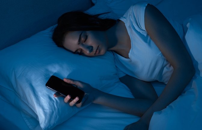 So schauen Sie weniger oft auf Ihr Handy.<span class='image-autor'>Foto: Max kegfire / shutterstock.com</span>