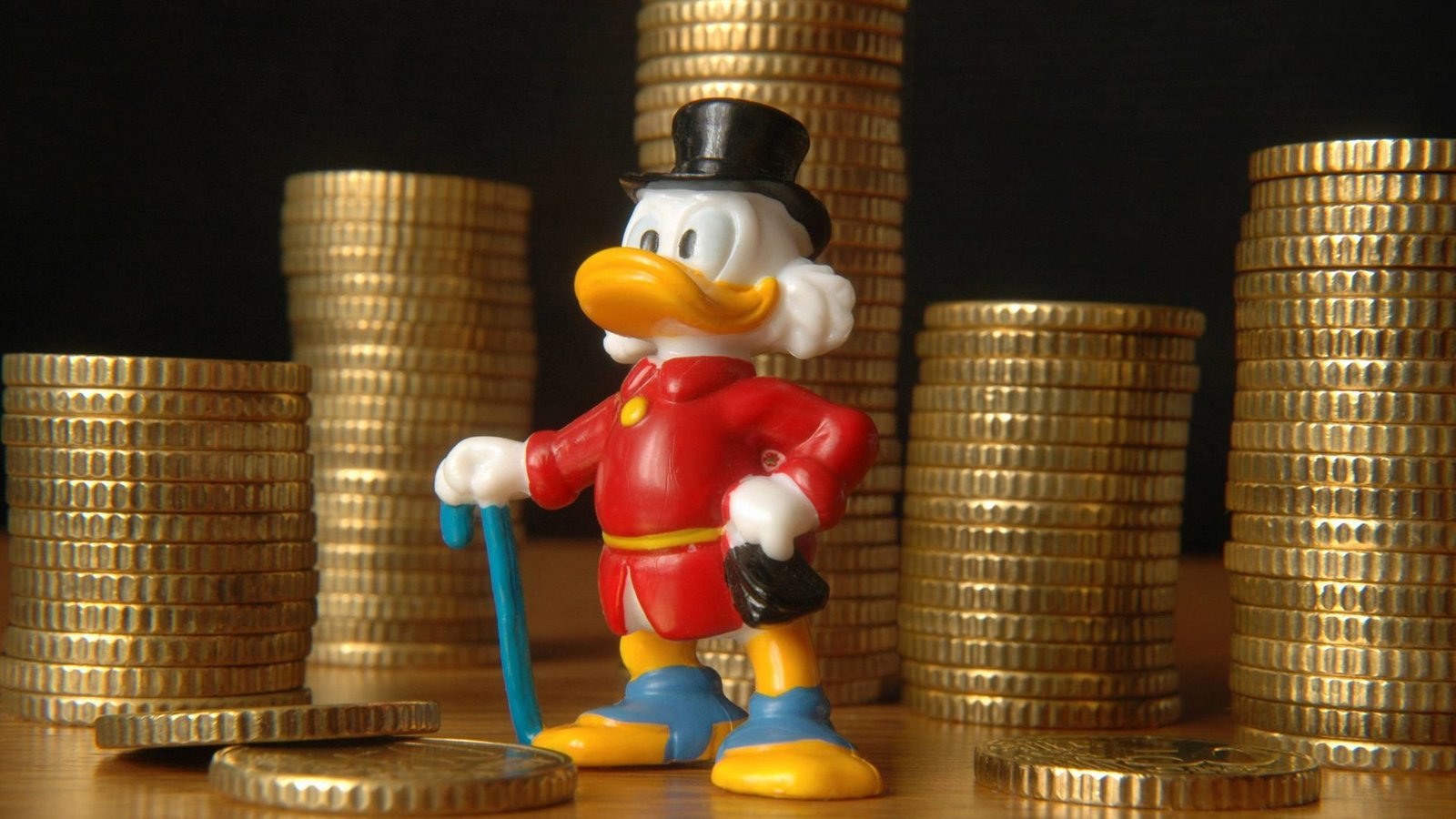 Gegenüber dem Vermögen von Dagobert Duck in Höhe von 5 Fantastilliarden und 9 Trillionen Taler sowie 16 Kreuzern sind alle Superreichen der Welt zusammengenommen arme Schlucker.Foto: Imago/Steinach Gegenüber dem Vermögen von Dagobert Duck in Höhe von 5 Fantastilliarden und 9 Trillionen Taler sowie 16 Kreuzern sind alle Superreichen der Welt zusammengenommen arme Schlucker.Foto: Imago/Steinach