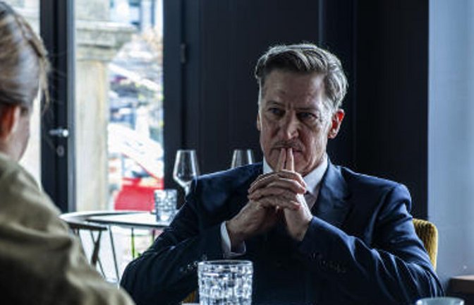 Tobias Moretti als Anwalt August Schellenberg im „Polizeiruf“-Fall „Ablass<span class='image-autor'>Foto: BR/die film gmbh/
/
Susanne Bernhard</span>