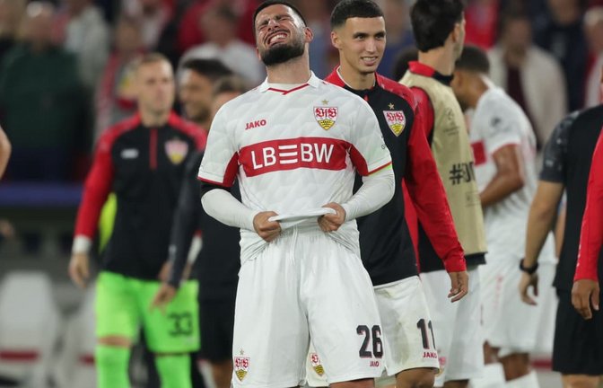 Der VfB-Kapitän Deniz Undav ärgert sich noch nach dem Abpfiff über eine vergebene Torchance.<span class='image-autor'>Baumann/Volker Mueller</span>