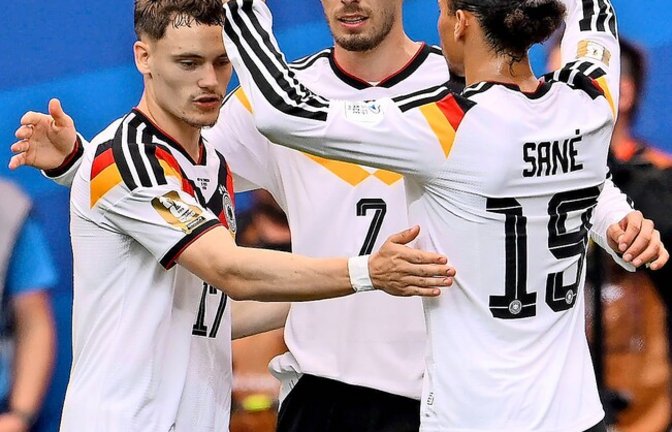 Im Glück: Florian Wirtz, Kai Havertz und Leroy Sané (von links)<span class='image-autor'>Foto: imago/Ulmer</span>