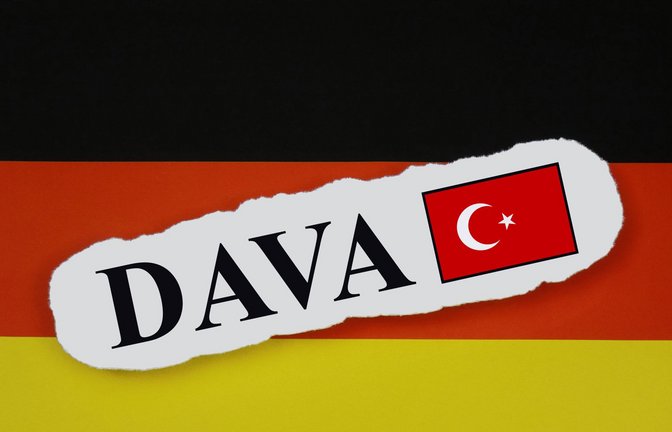 Die neue Dava-Partei steht als politischer Arm des türkischen Staatschefs Erdogan in der Kritik.<span class='image-autor'>Foto: IMAGO/Steinach</span>