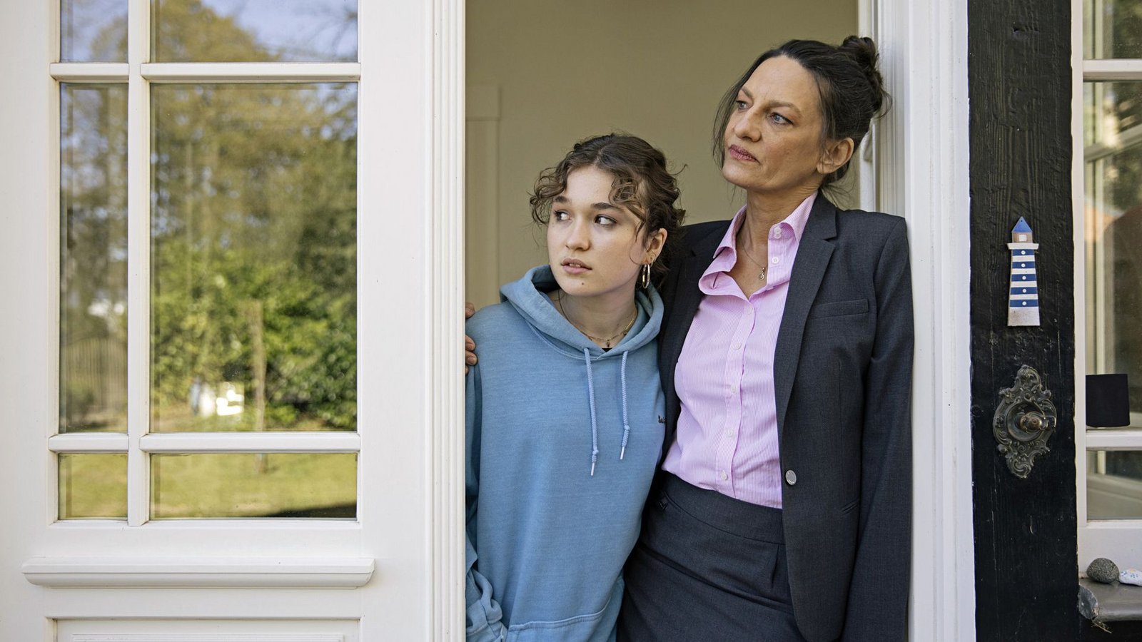 Schwester und Mutter des Opfers (Mathilda Smidt, links, und Catrin StriebeckFoto: Radio Bremen/Magdalena Stengel