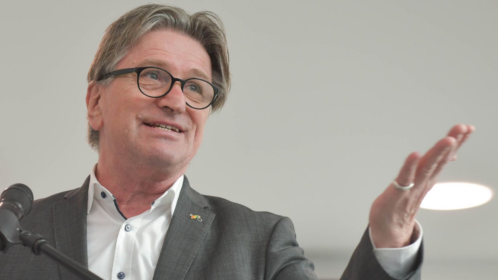 Baden-Württembergs Sozialminister Manfred Lucha schreibt die Einrichtung einer Pflegekammer endgültig ab.Foto: LICHTGUT/Max Kovalenko