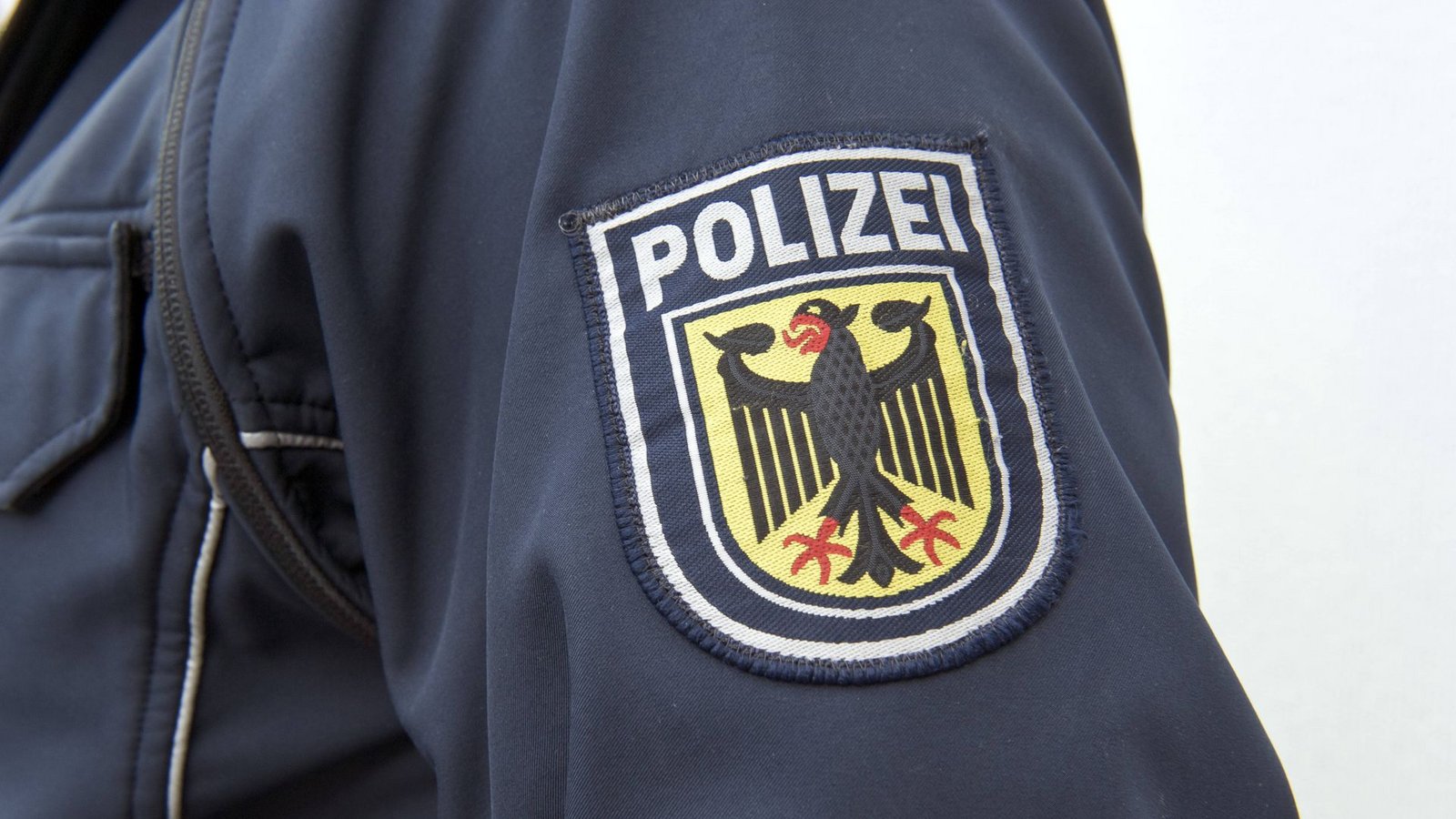 Die Bundespolizei kontrollierten einen 38-Jährigen an einer Raststätte (Symbolfoto).Foto: IMAGO/teamwork/IMAGO/Achim Duwentäster