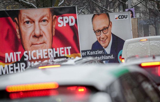 Plakate zur Bundestagswahl: Keiner der Kandidaten ist besonders beliebt.<span class='image-autor'>Foto: dpa/Kay Nietfeld</span>