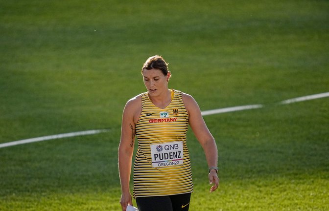 Kam bei ihren ersten drei Versuchen nur auf eine Weite von 59,97 Metern: Kristin Pudenz.<span class='image-autor'>Foto: Michael Kappeler/dpa</span>