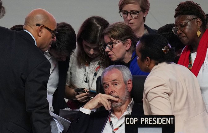 Nachdenklich beim Abschlussplenum: der brasilianische COP-Präsident.<span class='image-autor'>Foto: Andre Penner/AP/dpa</span>