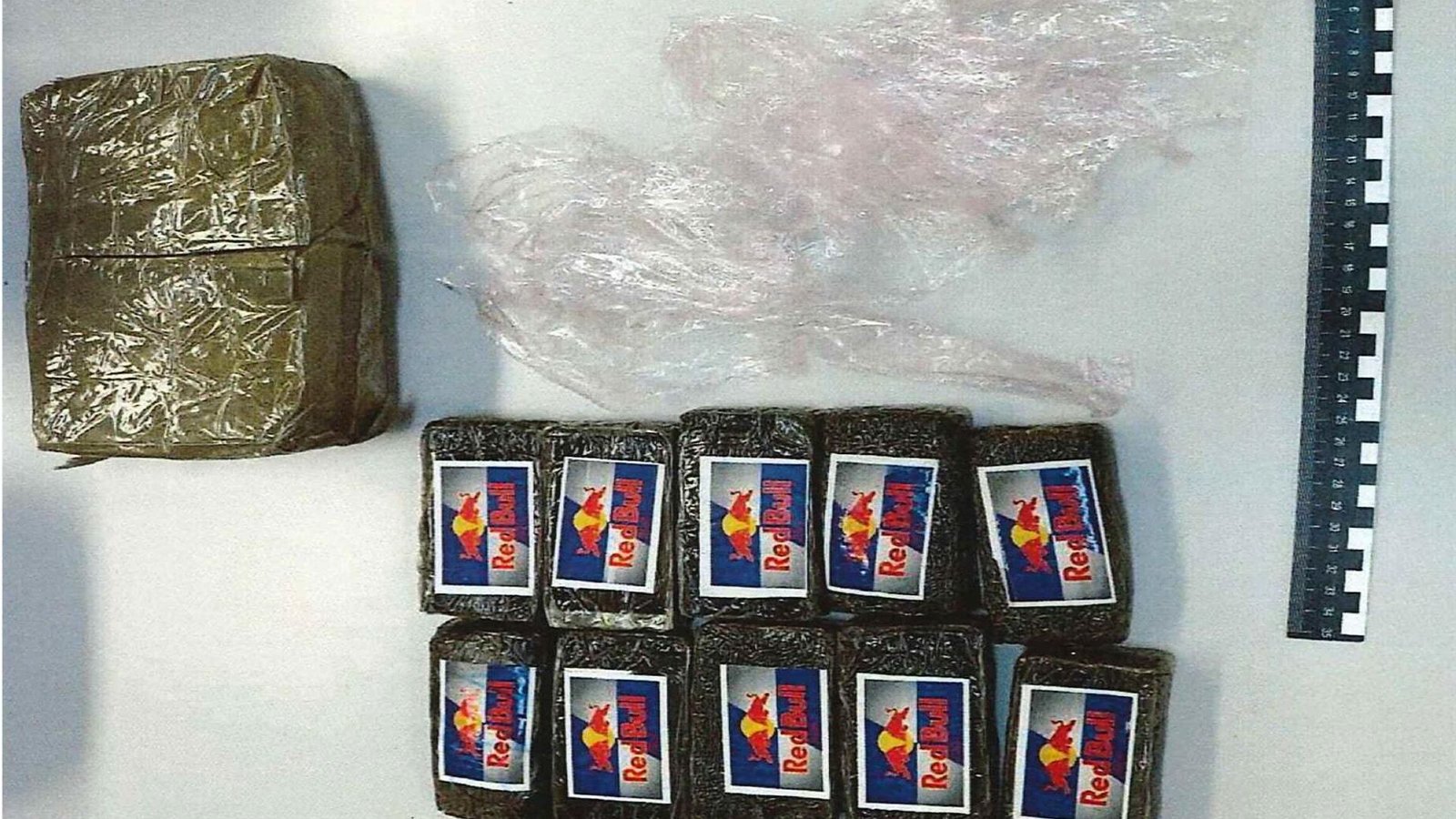 Bei Durchsuchen wurden unter anderem Kokain, größere Mengen Wachstumshormone sowie Testosteron, Marihuana und Haschisch sichergestellt.Foto: Polizei Mannheim/Polizei Mannheim Bei Durchsuchen wurden unter anderem Kokain, größere Mengen Wachstumshormone sowie Testosteron, Marihuana und Haschisch sichergestellt.Foto: Polizei Mannheim/Polizei Mannheim