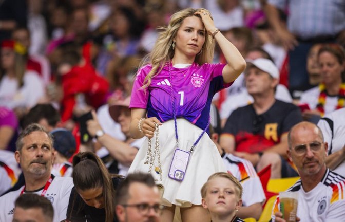 Anika fieberte bei den Spielen der deutschen Mannschaft stets mit Manuel Neuer und seinen Kameraden mit – nun wird es ruhiger für die Familie.<span class='image-autor'>IMAGO/Moritz Müller</span>