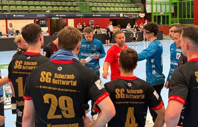 Drei Wochen vor dem Saisonstart feilt  SGSB- Coach Timo Stauch noch an der  Abstimmung im Team.<span class='image-autor'>Melanie Bürkle</span>