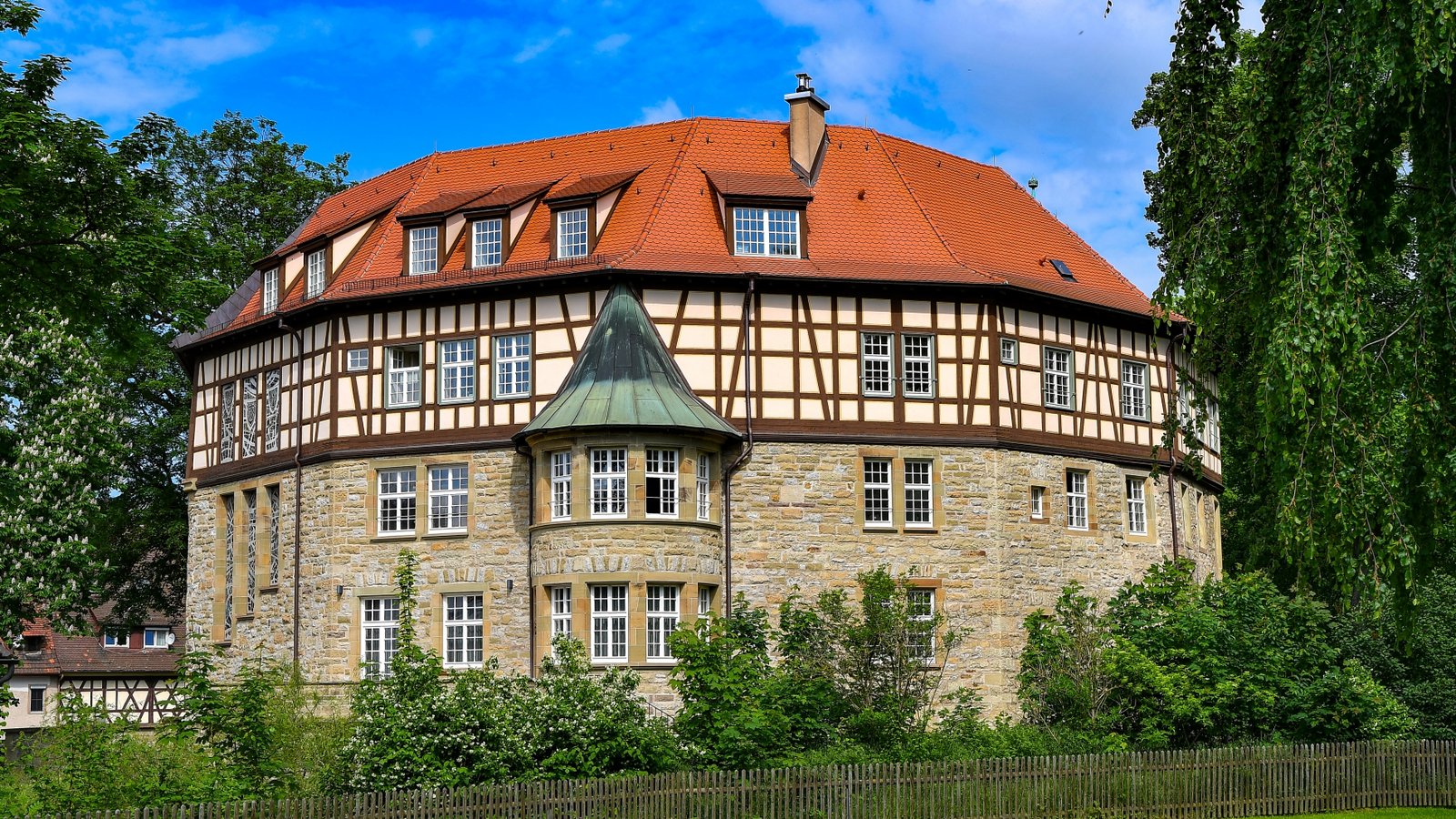 Rund um das Wasserschloss wird am Freitag und Samstag einiges geboten. Archivfoto: Kalb Rund um das Wasserschloss wird am Freitag und Samstag einiges geboten. Archivfoto: Kalb