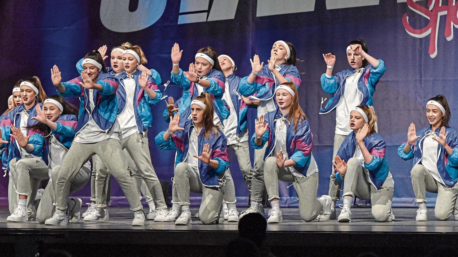 Team Unverbesserlich ist Vizeeuropameister im Hip-Hop-Tanzen. Beim Wettbewerb von Starmoves hat die Vaihinger Formation in Pforzheim brilliert. Foto: Leitner Team Unverbesserlich ist Vizeeuropameister im Hip-Hop-Tanzen. Beim Wettbewerb von Starmoves hat die Vaihinger Formation in Pforzheim brilliert. Foto: Leitner