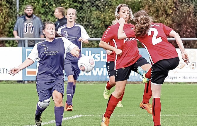 Jana Schwartz (links) hat für die SGM Roßwag/Großglattbach im letzten Vorbereitungsspiel ein Tor geschossen. Foto: Archiv/Simecek