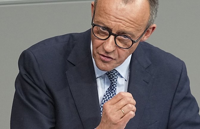 Unionskanzlerkandidat Friedrich Merz spricht im Bundestag.<span class='image-autor'>Foto: dpa/Michael Kappeler</span>
