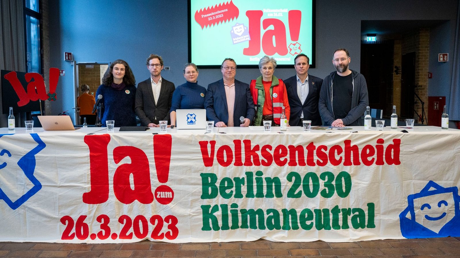 Bei einem Volksentscheid können Berlinerinnen und Berliner darüber abstimmen, ob die Hauptstadt bis 2030 klimaneutral werden soll.Foto: Christophe Gateau/dpa