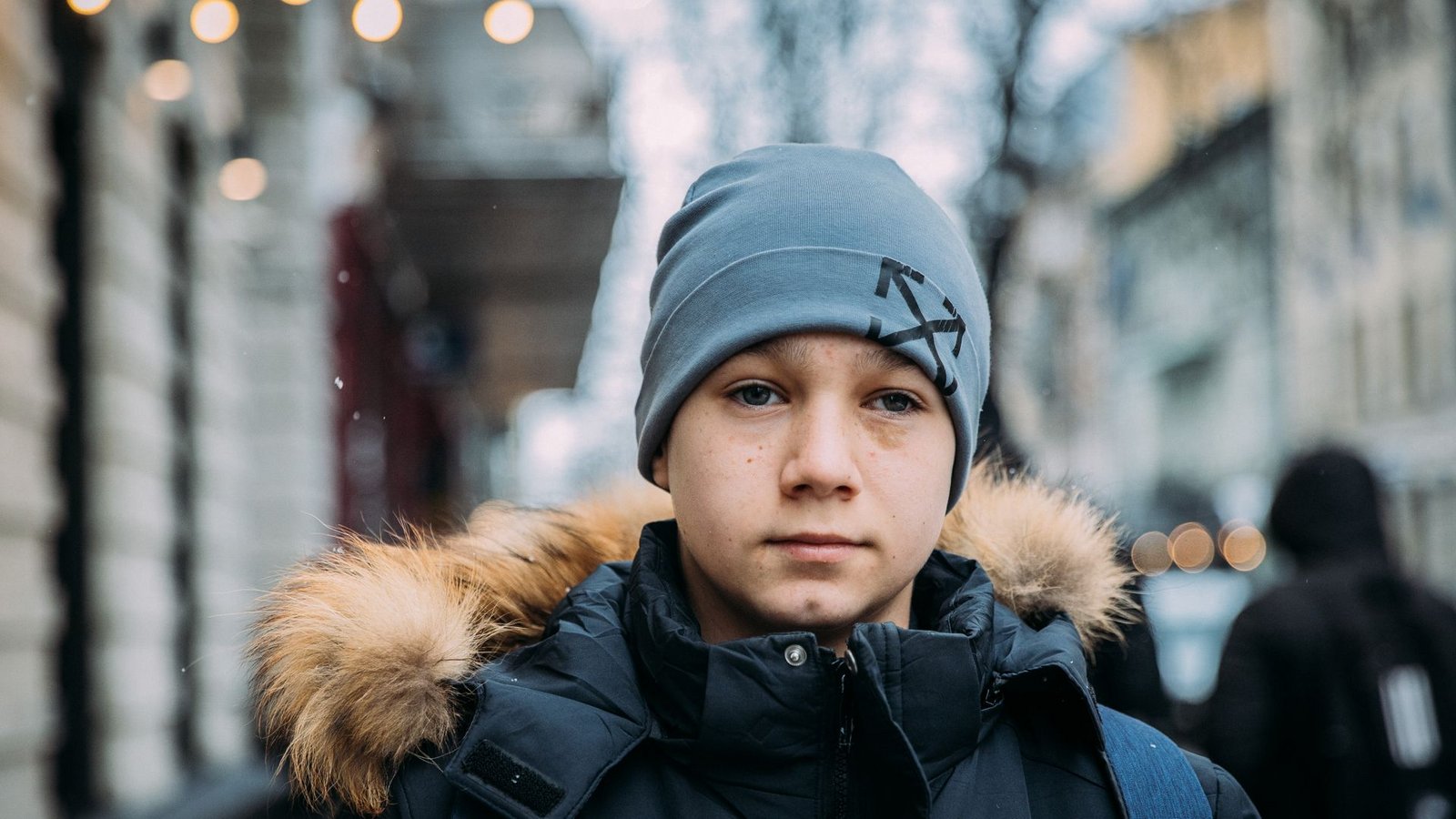 Russische Soldaten trennten Oleksandr „Sascha“ Radschuk von seiner Mutter. Seine Großmutter konnte ihn zurück in die Ukraine bringen.Foto: /alea horst Russische Soldaten trennten Oleksandr „Sascha“ Radschuk von seiner Mutter. Seine Großmutter konnte ihn zurück in die Ukraine bringen.Foto: /alea horst
