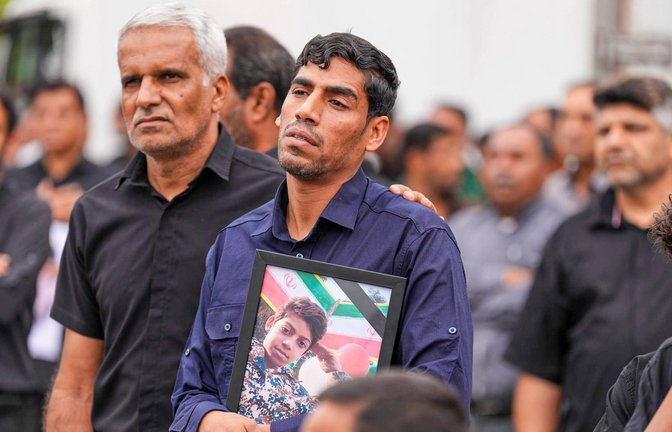 Beerdigung von Kinder in der iranischen Stadt Minab, die bei einem US-Angriff auf eine Grundschule ums Leben kamen (Archivfoto).<span class='image-autor'>Foto: IMAGO/Anadolu Agency/IMAGO/Stringer</span>
