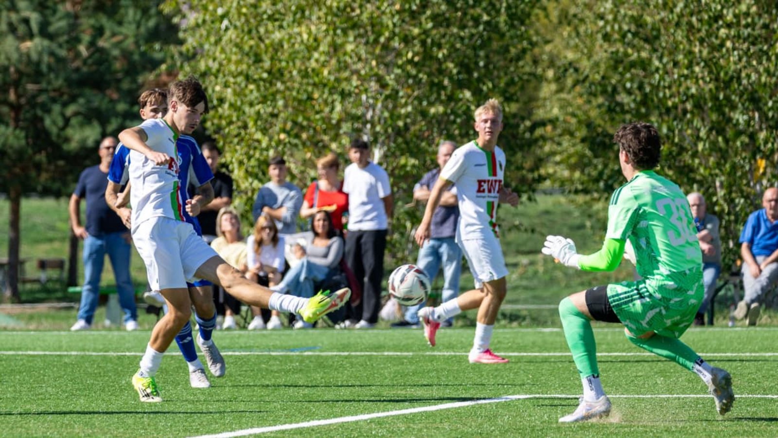 Der FCE trifft und trifft, allen voran Florian Nikl.Michael Treutner