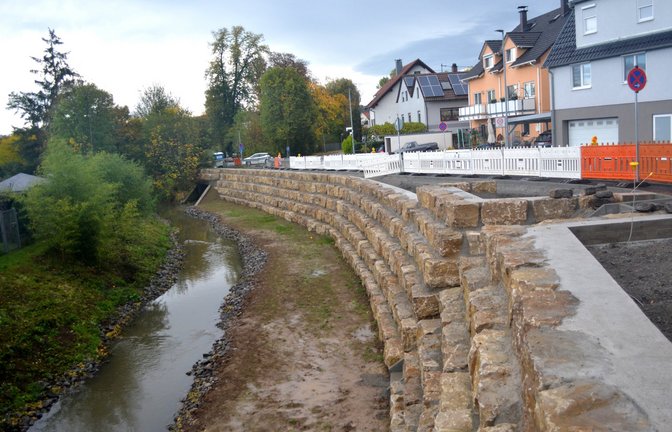 Die Hochwasserschutzmaßnahme entlang der Schmie könnte noch in diesem Jahr fertig werden.  <span class='image-autor'>Foto: Stahlfeld</span>