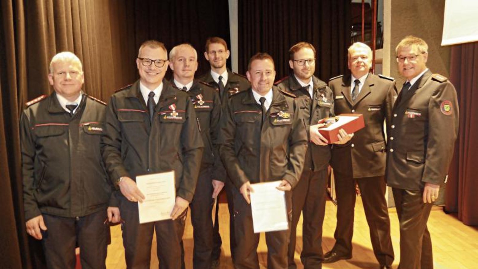 Die Geehrten der Freiwilligen Feuerwehr Illingen. Foto: p Die Geehrten der Freiwilligen Feuerwehr Illingen. Foto: p